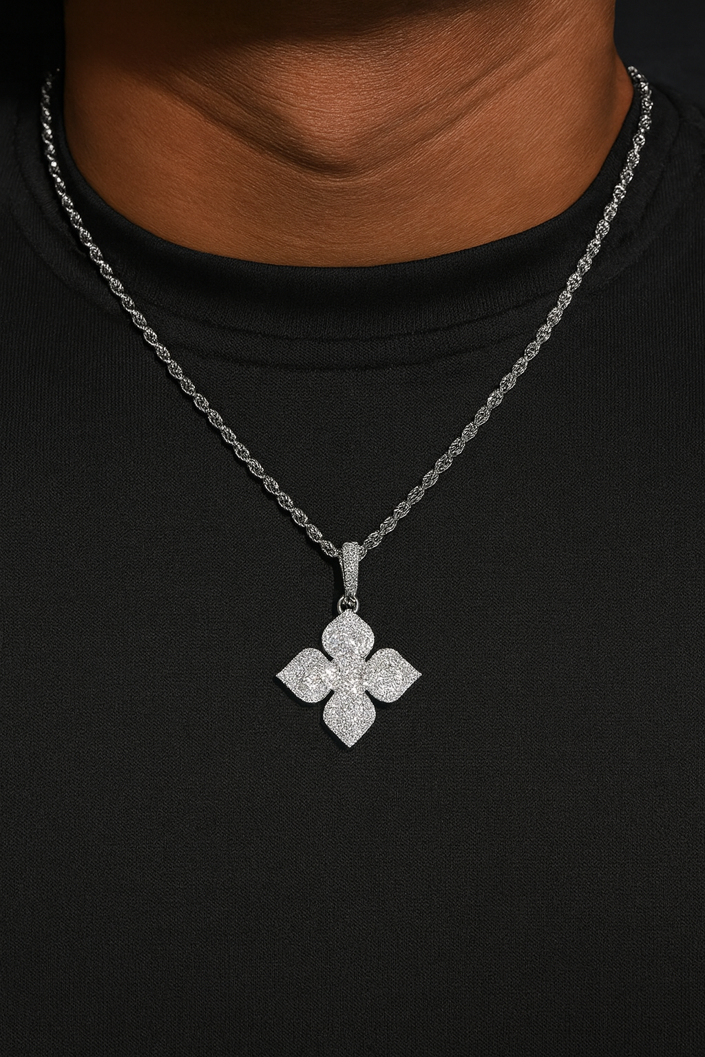 MOISSANITE WHITE CLOVER HANGER - WHITE GOLD