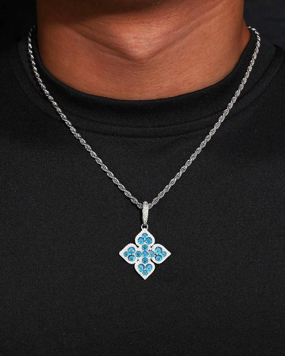 MOISSANITE BLUE CLOVER HANGER - WHITE GOLD