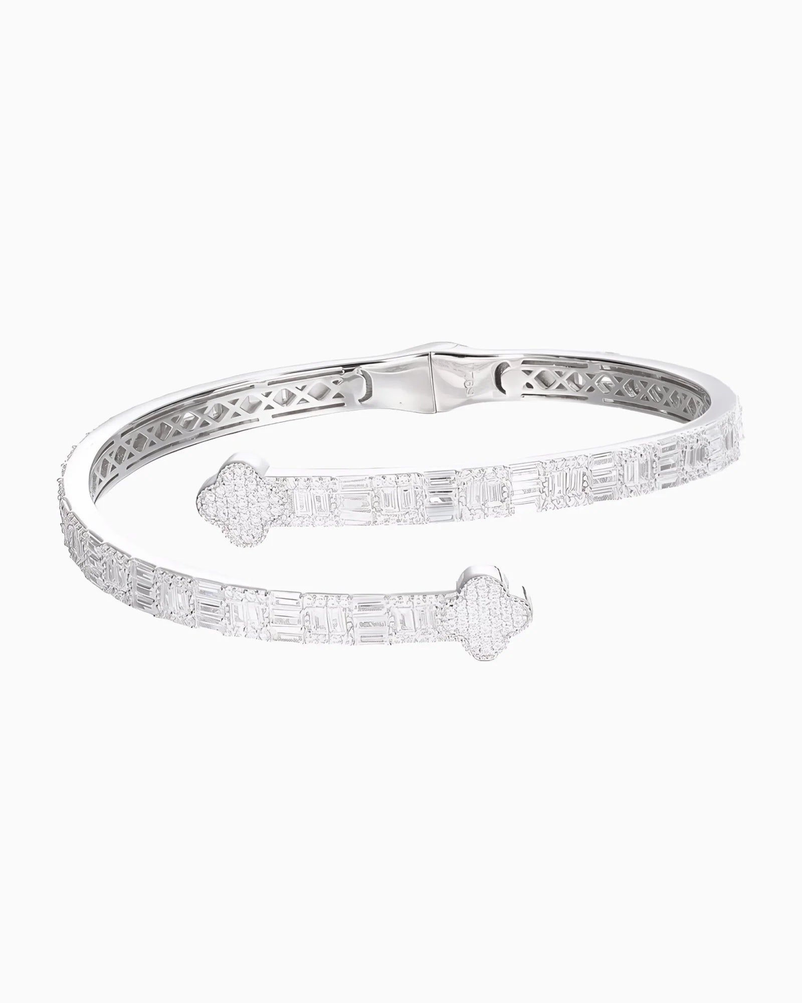 MOISSANITE CLOVER BANGLE - 18K WHITE GOLD