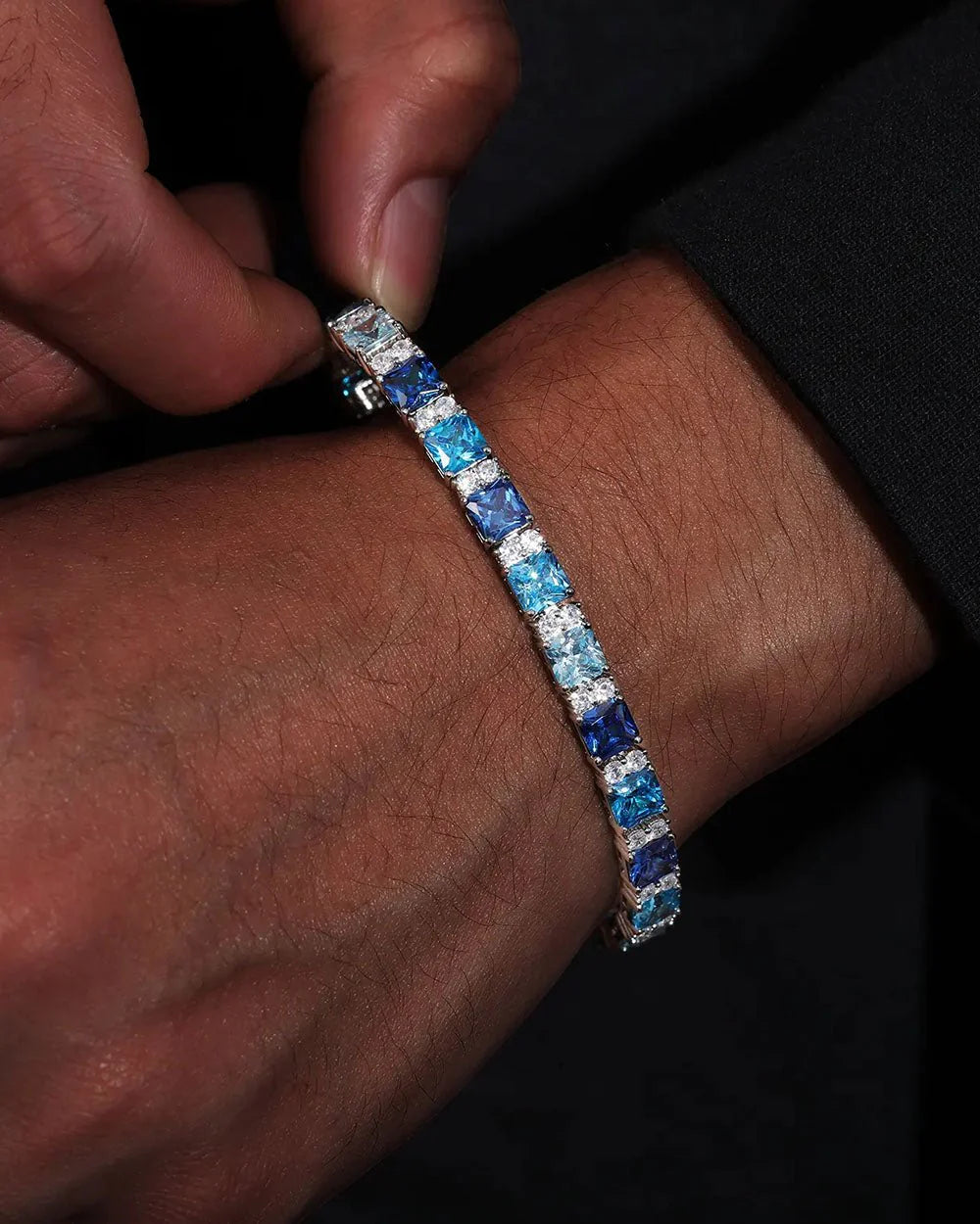 MOISSANITE OCEAN BLUE STONES BRACELET - WHITE GOLD
